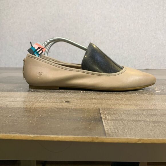 Frye Regina Ballet Leather Flats Slip On Women US 8.5 M Ash Tan Pointed Toe - Picture 1 of 12